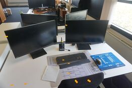 2 stk. skærme + tastatur, mus, headset