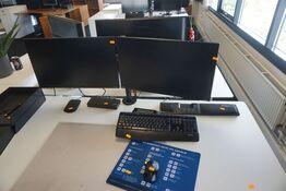 2 stk. skærme + 2 stk. tastatur, mousetrapper og mus