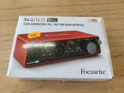 Lydkort - FOCUSRITE SCARLETT 2i2