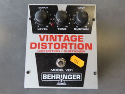 Guitarpedal - BEHRINGER VINTAGE DISTORTION VD1