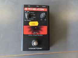 Guitarpedal - TC HELICON R1