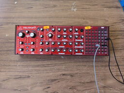 Analog Synthesizer - BEHRINGER NEUTRON