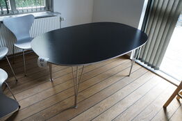 Spisebord FRITZ HANSEN Superellipse