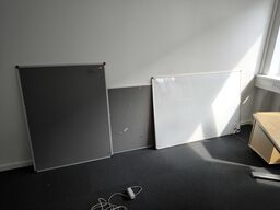 2 stk. tavler samt whiteboard
