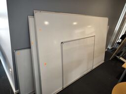 Diverse whiteboards
