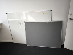 2 stk. whiteboards