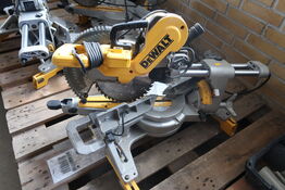 Kap- /Geringssav DEWALT DWS727