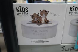2 stk. Kids By Friis Smykkeskrin med stjernetegn