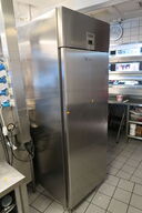 Køleskab ELECTROLUX RE471FN uden indhold