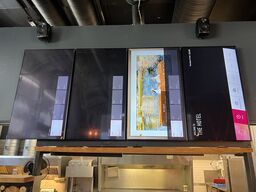4 stk. LG display inkl. fjernbetjening (størrelse og model ukendt)