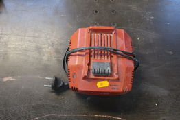 Lader HILTI C4/36-350