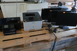 2 stk. printer SAMSUNG, HP OG 3 stk. monitor SAMSUNG 