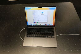 Bærbarcomputer APPLE MacBook Air (M2, 2022) A2681 (læs beskrivelse)