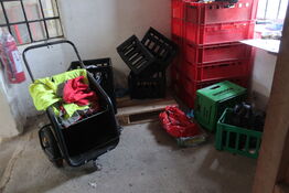 Cykelvogn samt plastkasser