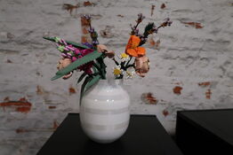 Kähler vase m/Legoblomster