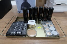 Tray with various hair and make-up products