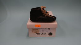 Sko ANGULUS - str. 18