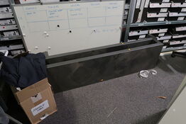 2 stk. podier, 2 stk. whiteboards