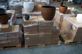 Palle med diverse potter