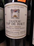 4 fl. CHATEAU CAP DE HAUT Haut'Médoc Cru Bourgeois 1989