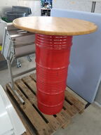 Barbord 117 cm høj og 78 cm i diameter