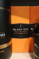 2 fl. Rom BLACK TOT Rum