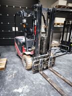 EL-Gaffeltruck NP TRUCKS H FB25J (læs beskrivelse)
