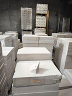 9 stk. paller med betonelementer