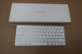 Apple keyboard A1644