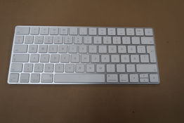 Apple keyboard A1644