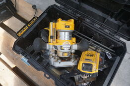 Fræser DEWALT DCW600