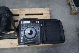 DJ pult DVJ-1000