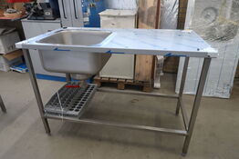 Rustfri stålbord m. vask 130x70xH90cm