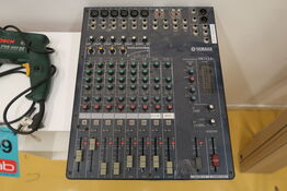 Yamaha MG124C mixing console