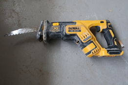 Bajonetsav DEWALT DCS367 u. batteri