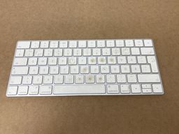 Apple keyboard A1644