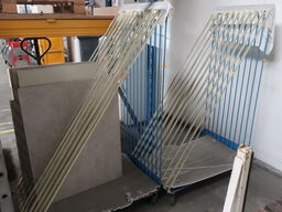 2 pieces racks on wheels with separators