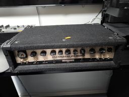 Forstærker BEHRINGER Ultrabass BX4500H