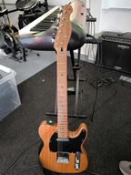 El. guitar HARLEY BENTON