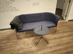 Sofa MAGNUS OLESEN samt sofabord
