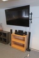 Fjernsyn 65" SAMSUNG UE65TY6905K samt anlæg YAMAHA