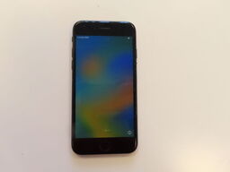 Mobiltelefon APPLE Iphone SE 3. Gen - 64 GB