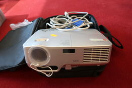 Projektor NEC NP40G
