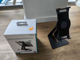 2 stk. tablet/Ipad stand DELTACO