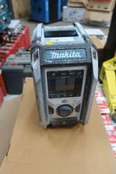 Radio MAKITA DMR 115