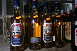 13 flasker snaps LINIE AQUAVIT