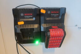 2 stk. ladere BOSCH samt 1 stk. batteri