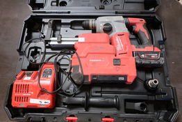 Borehammer og støvsuger MILWAUKEE M18 BLH, M18 CDEX