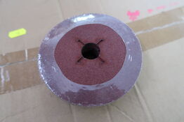 800 pcs. Fiber discs K60