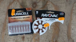 Diverse batterier type: 312 DURACELL & RAYOVAC